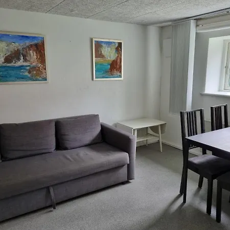 Basement North In The * אבנרה