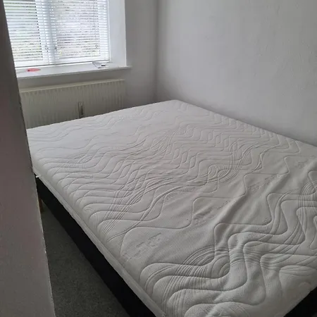 דירה Basement North In The